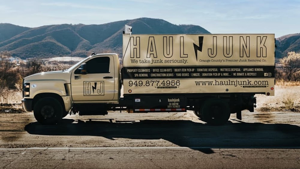 HAULNJUNK junk removal