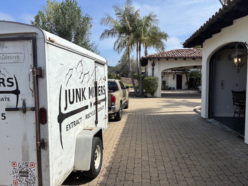 JUNK MINERS junk removal