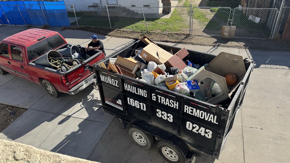 Muñoz Hauling Trash Removal, LLC junk removal