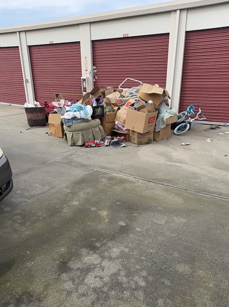 Chep's Junk Removal junk removal