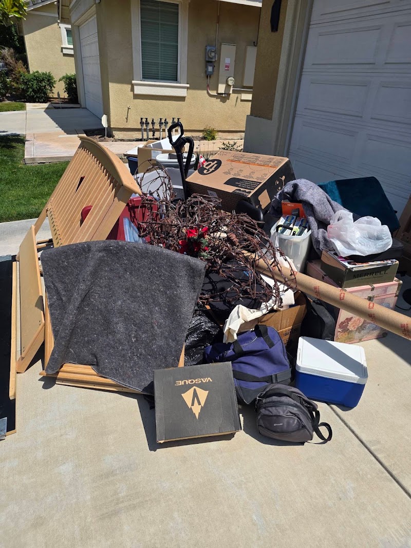 DAYNIGHT JUNK REMOVAL junk removal