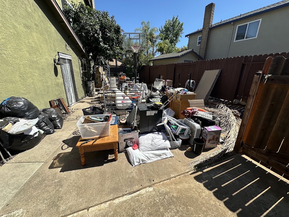 Chavez Junk Removal LLC junk removal