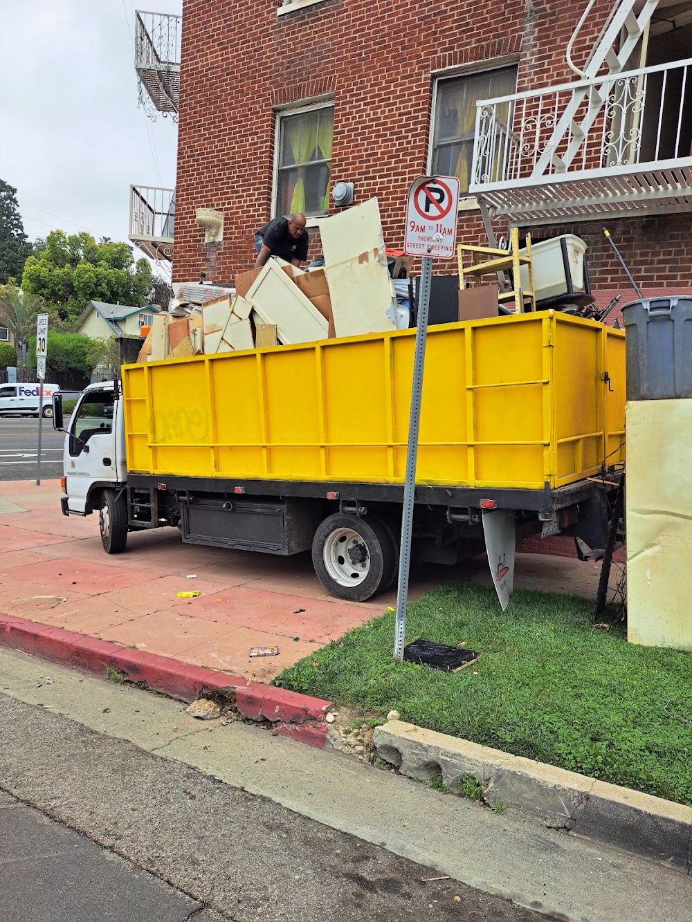 Hauling BBTS LA junk removal service junk removal