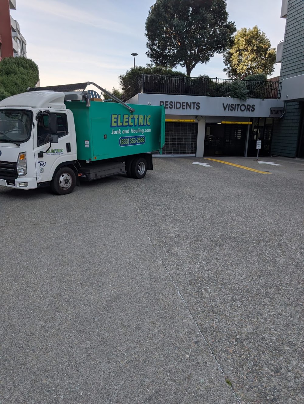 Electric Junk and Hauling junk removal
