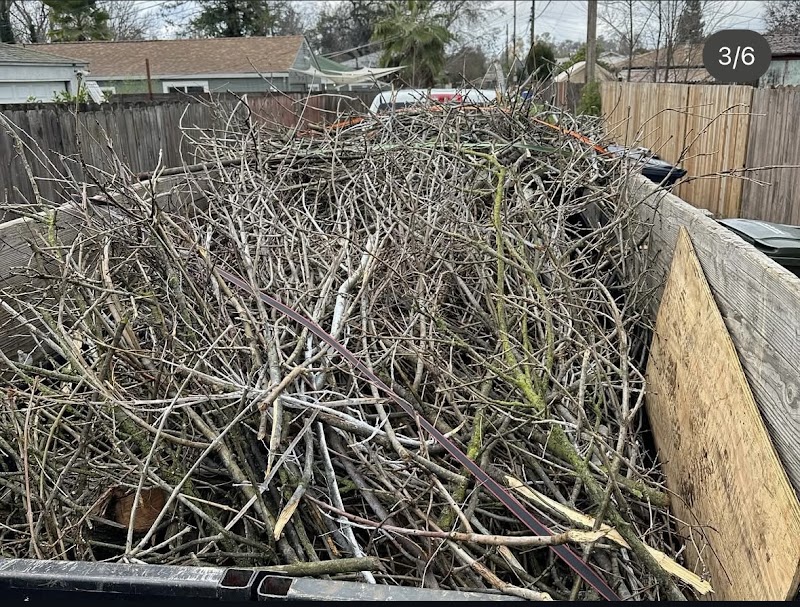 Navarro’s hauling junk removal