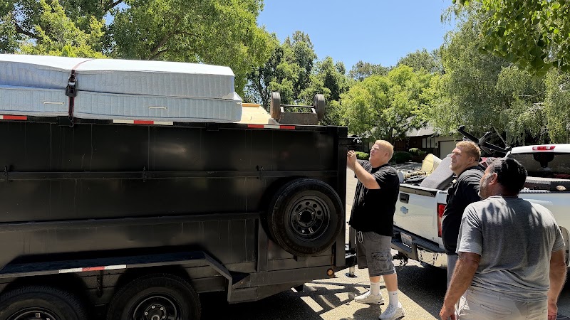 Bros Hauling junk removal