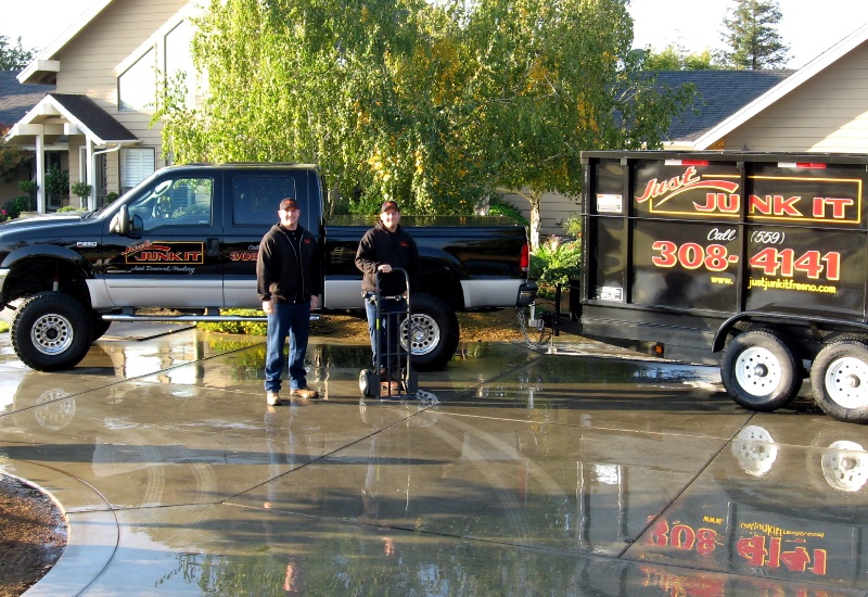 JUST JUNK IT FRESNO junk removal
