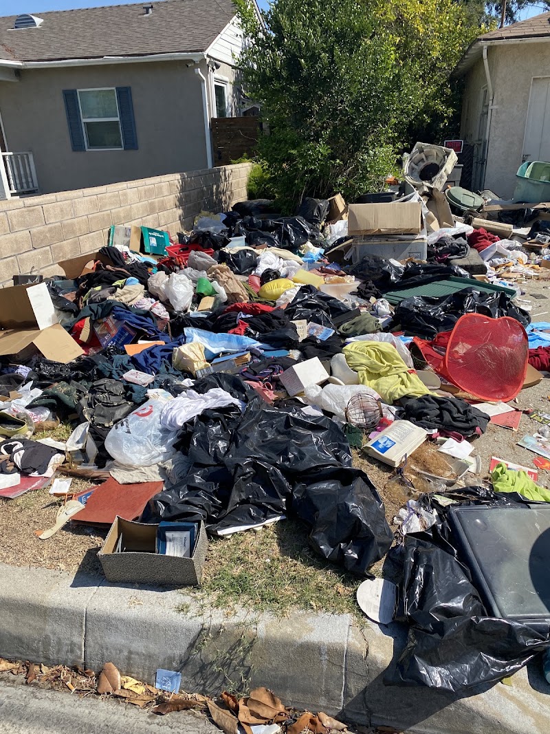 Two Man's Hauling & Clean Up junk removal