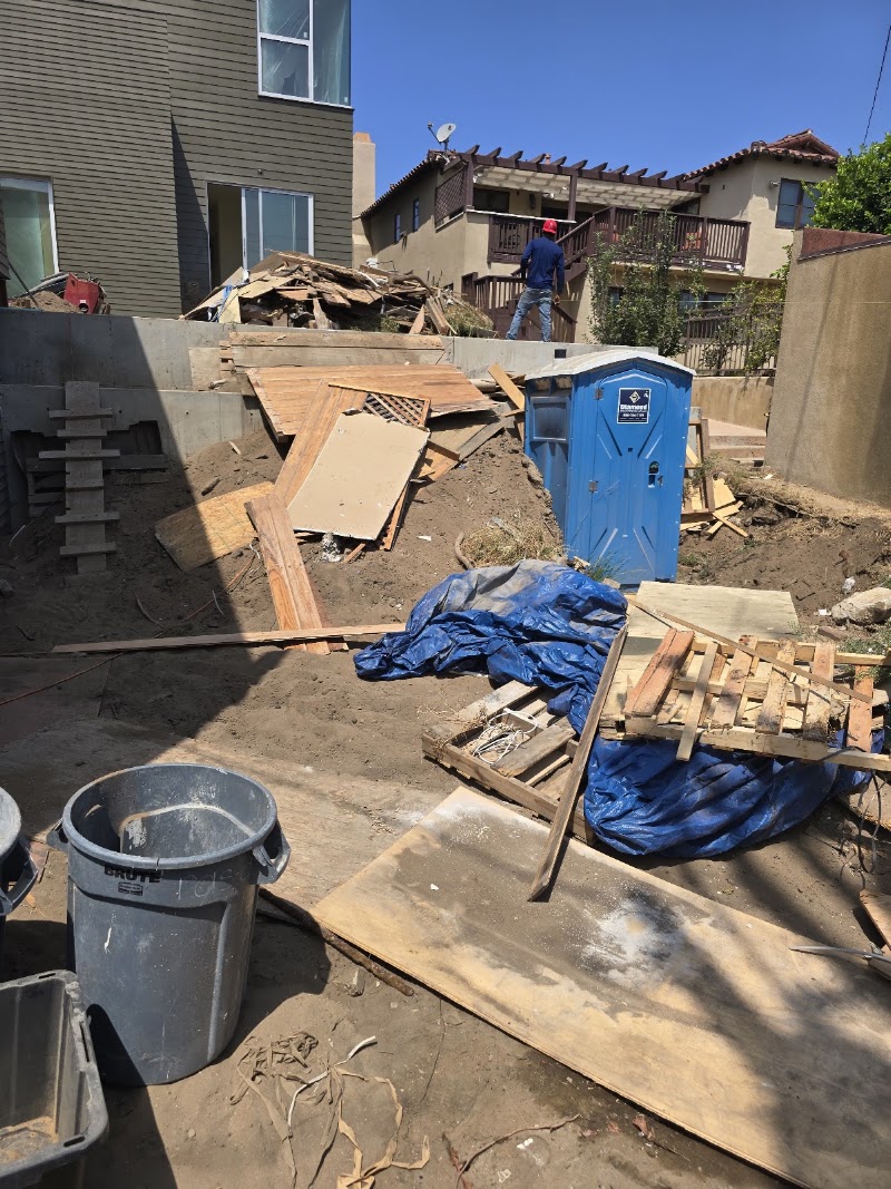 3D Hauling and Demo junk removal