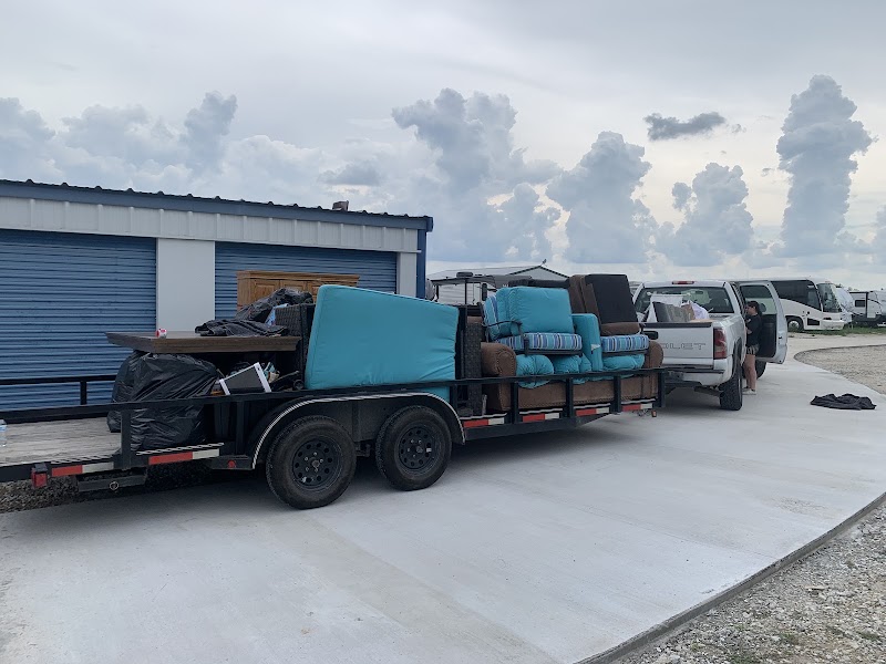 J&J Texas Hauling & Junk Removal junk removal