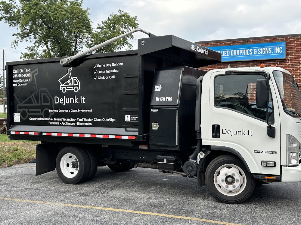 DeJunk.it junk removal
