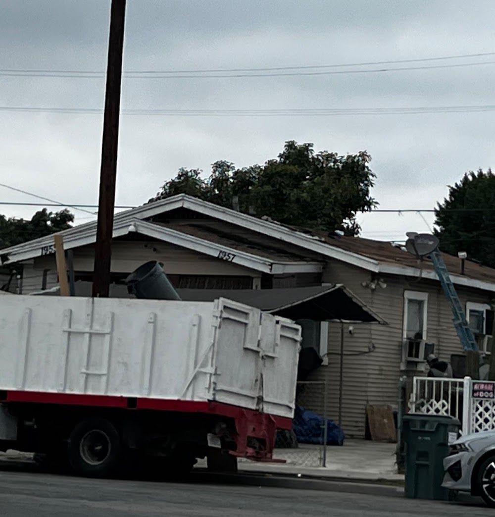 Makillos Roofing &Demolition &Junk Removal Services junk removal