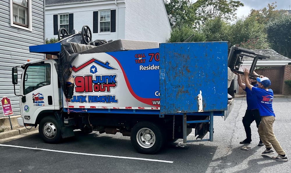 911 Junk Out- Junk Removal & Moving junk removal