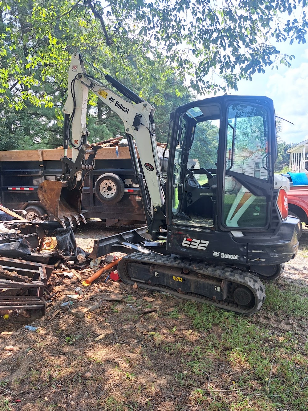 Fast junk pickup and demolition LLC junk removal