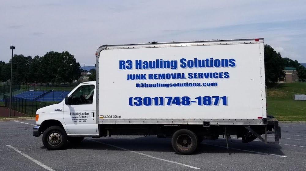 R3 Hauling Solutions : Junk Removal service's junk removal