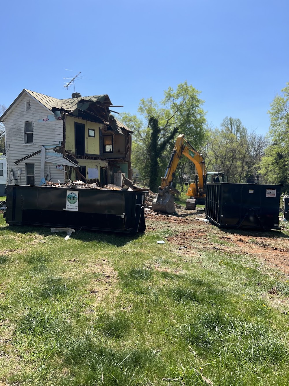 MBR Disposal Services junk removal