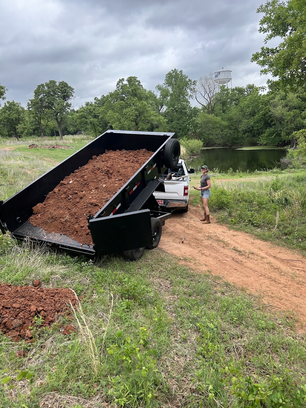 Red Dirt Cleanup Company junk removal
