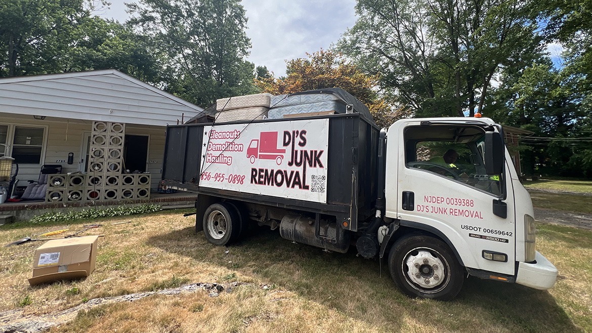 Dj's Junk Removal junk removal