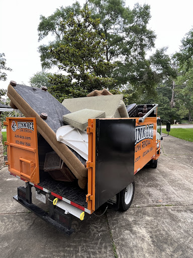 ChIJC8FV MAKy0gRKDWY3XqOEvQ 8