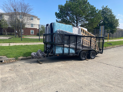 ChIJfWVFgHzLQIYRiNlFZM7evKU 6