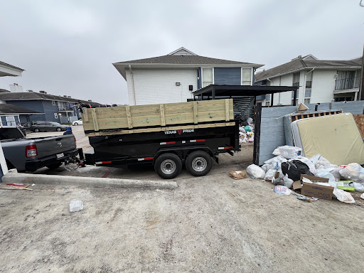 ChIJoQgCxyUzdiURRvWZ4nOXWbo 8